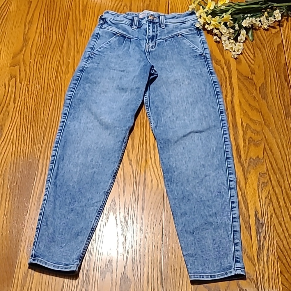 Abercrombie kids High Rise Mini Mom Jeans - Girls 11/12 - Picture 2 of 9